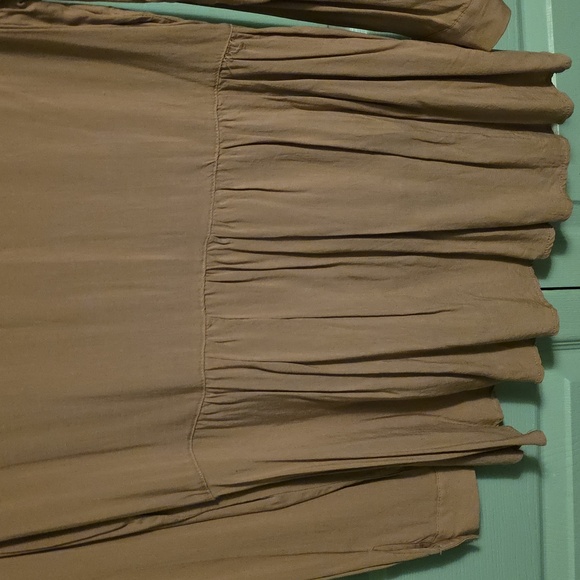 Finesse Blouse (Size L) Light Brown / Dk  Tan Color ~ High /Low Flownce Hem - Picture 6 of 7